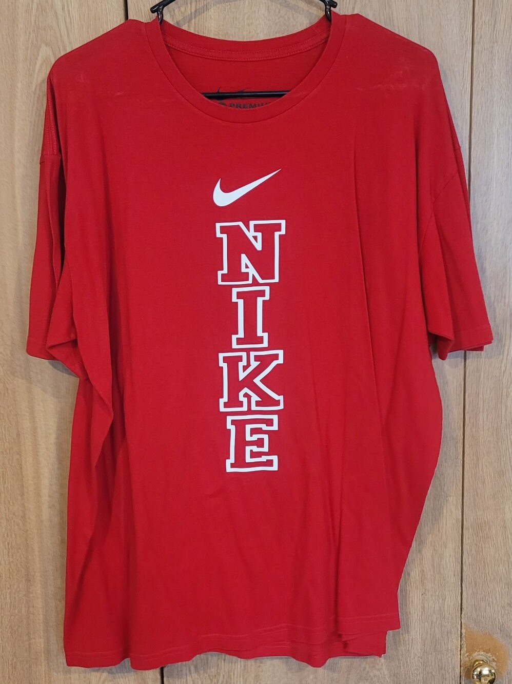 Nike Men's XL Red Premium Fit T Shirt